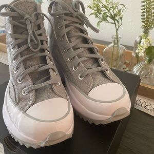 Converse Run Star Hike